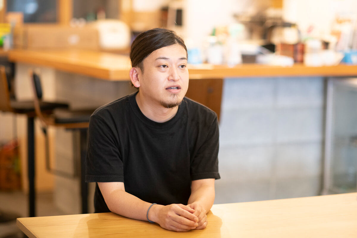 （プロフィール）<br />
谷口 俊博さん<br />
高校卒業後、大阪、東京で改修工事を専門とした施工会社の設計スタッフとして勤務。鳥取にＵターン後、地元の設計事務所勤務を経て、2020年に個人建築士事務所を設立した。一級建築士。<br />
